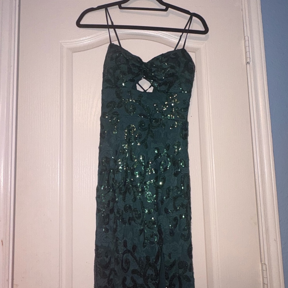 Emerald Green Sequin Spaghetti-Strap prom Dress